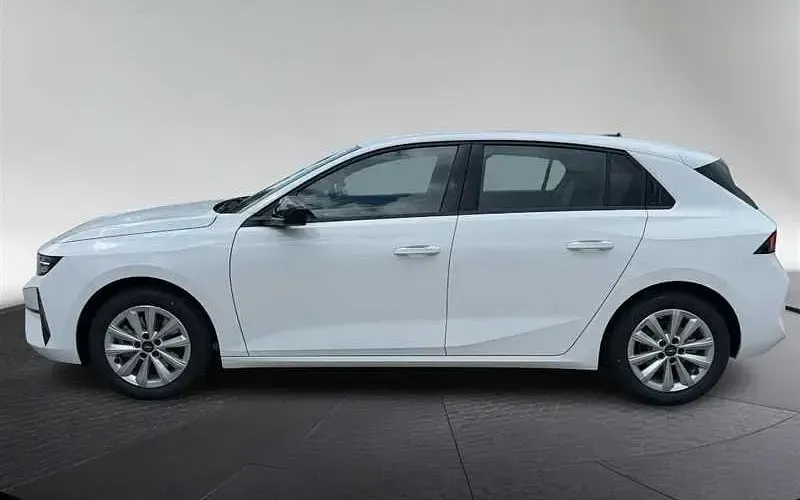 Neu Opel Astra Edition 145 PS (106 kW) 2026 Weiß Limousine