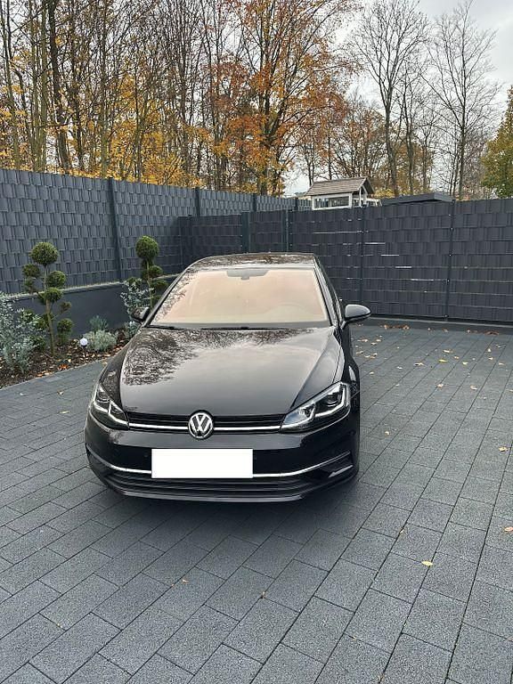Schwarz Gebraucht 2017 VW Golf VII Highline Limousine | 16.500 € (Fairer Preis) - Bild 1/4