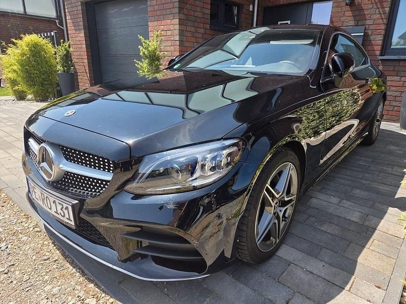 Schwarz Gebraucht 2022 Mercedes C200 Coupé | 37.500 € (Fairer Preis) - Bild 1/4