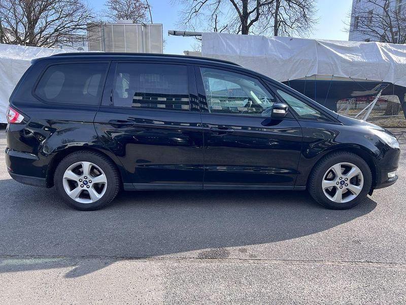 Gebraucht Ford Galaxy 160 PS (117 kW) 2016 Schwarz Van / Kleinbus