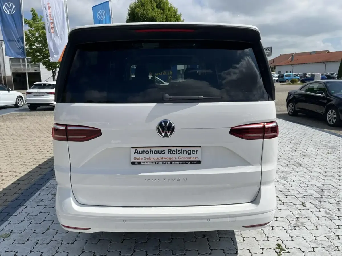 Gebraucht VW Multivan Goal 150 PS (110 kW) 2024 Candyweiß Van / Kleinbus