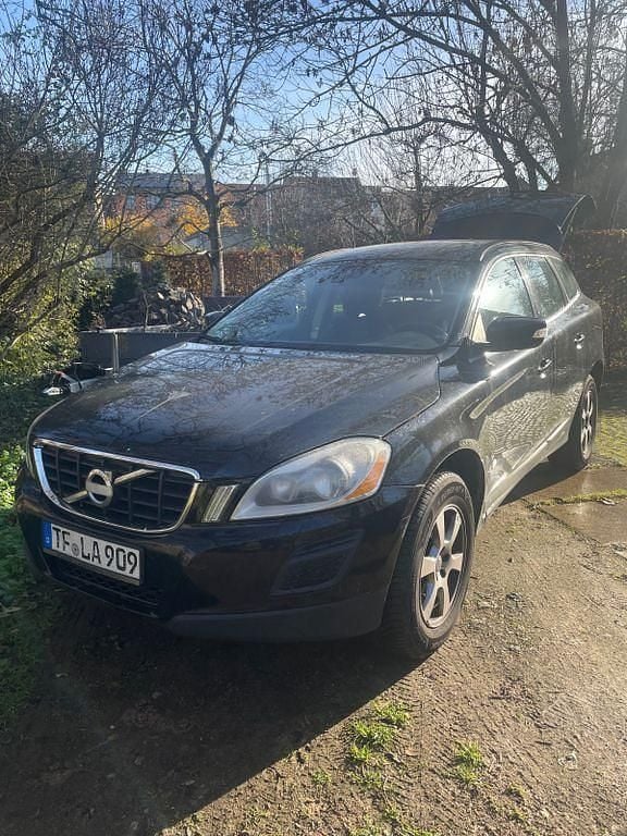 Schwarz Gebraucht 2012 Volvo XC60 Drive Kinetic SUV | 4.800 € (Fairer Preis) - Bild 1/4