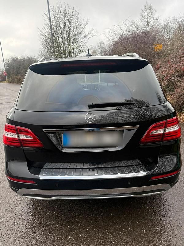 Gebraucht Mercedes ML350 258 PS (189 kW) 2012 Schwarz SUV