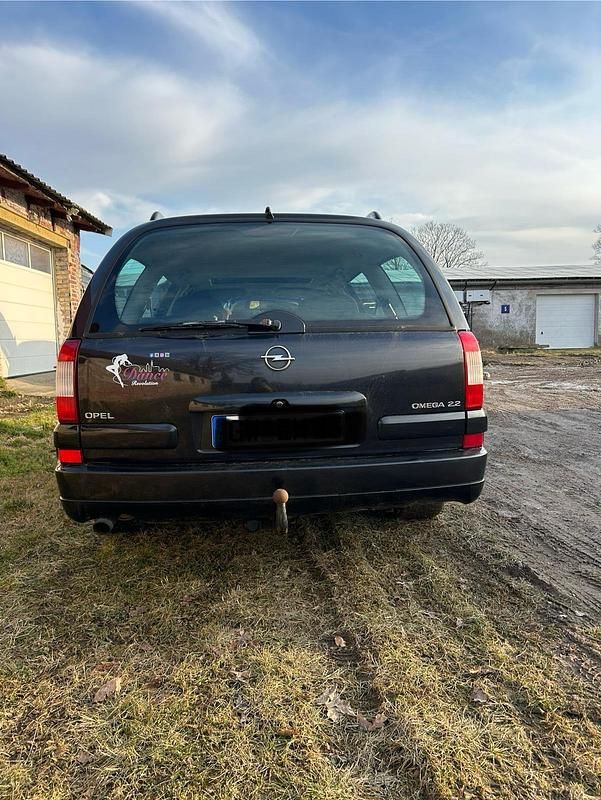 Gebraucht Opel Omega 144 PS (105 kW) 2001 Schwarz Kombi