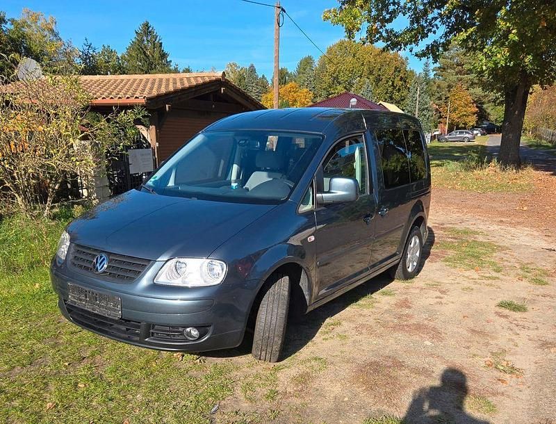 Grau Gebraucht 2010 VW Caddy Style Van / Kleinbus | 5.599 € (Guter Preis) - Bild 1/4