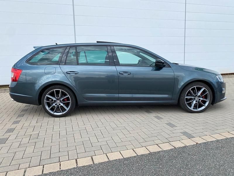 Gebraucht Skoda Octavia RS 184 PS (135 kW) 2016 Grau Kleinwagen