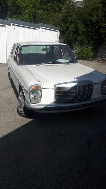 Weiß Gebraucht 1975 Mercedes W115 Limousine | 9.999 € - Bild 1/4