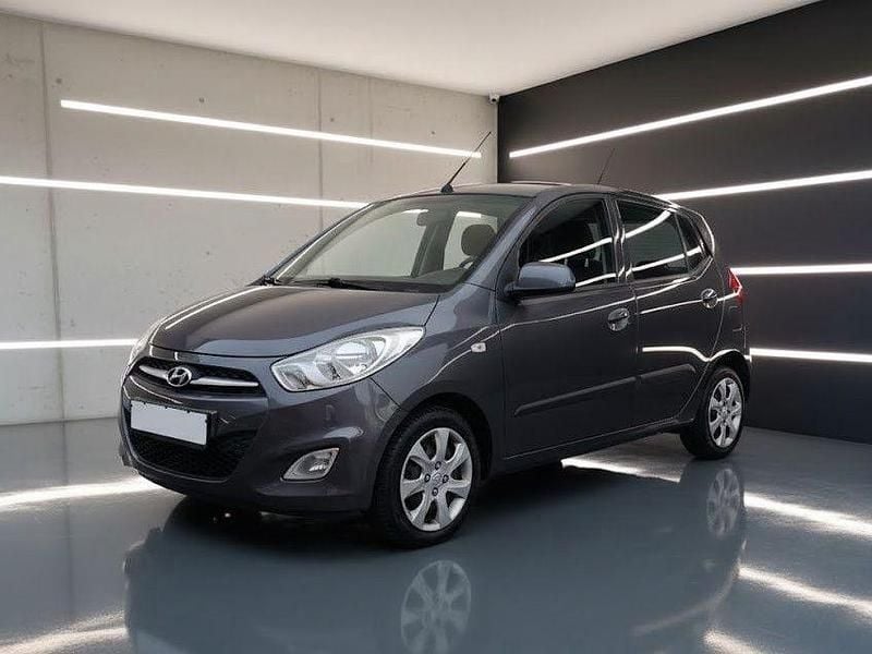 Gebraucht Hyundai i10 Classic 69 PS (50 kW) 2013 Grau Kleinwagen