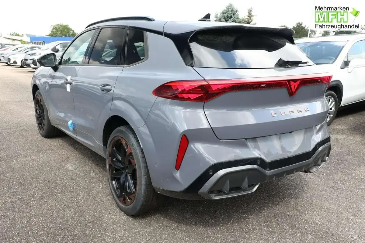Neu Cupra Terramar VZ 265 PS (194 kW) 2026 Graphene grau SUV