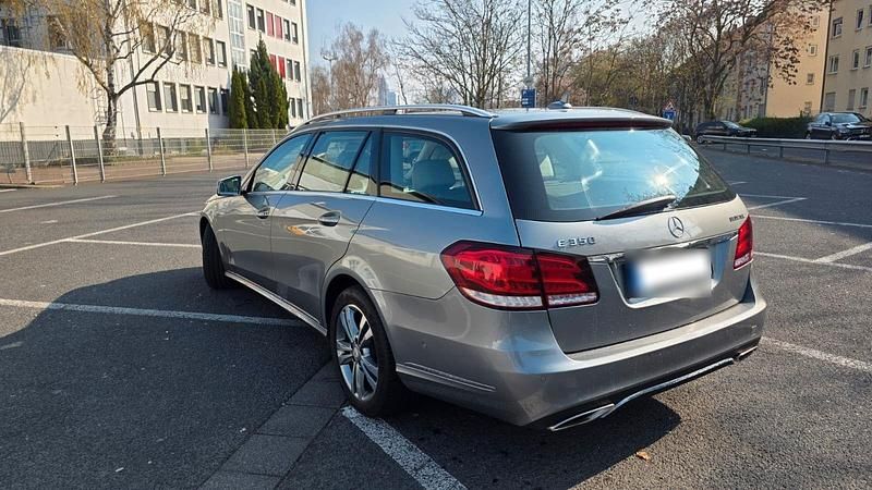 Gebraucht Mercedes E350 Avantgarde 252 PS (185 kW) 2013 Silber Kombi