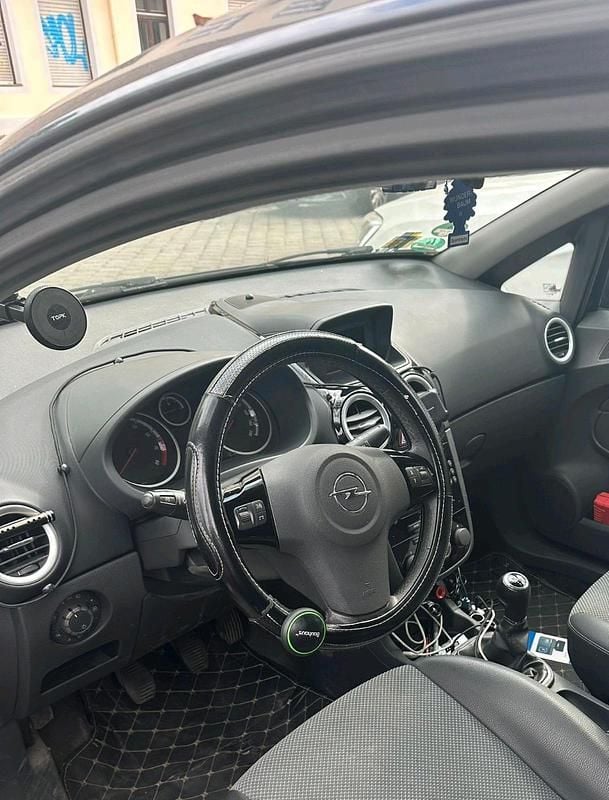 Usata Opel Corsa 80 CV (58 kW) 2009 Blu Utilitaria