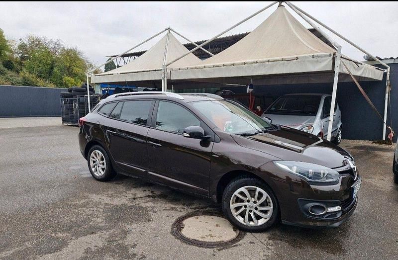 Braun Gebraucht 2016 Renault Mégane GrandTour LIMITED Kombi | 8.500 € (Fairer Preis) - Bild 1/4