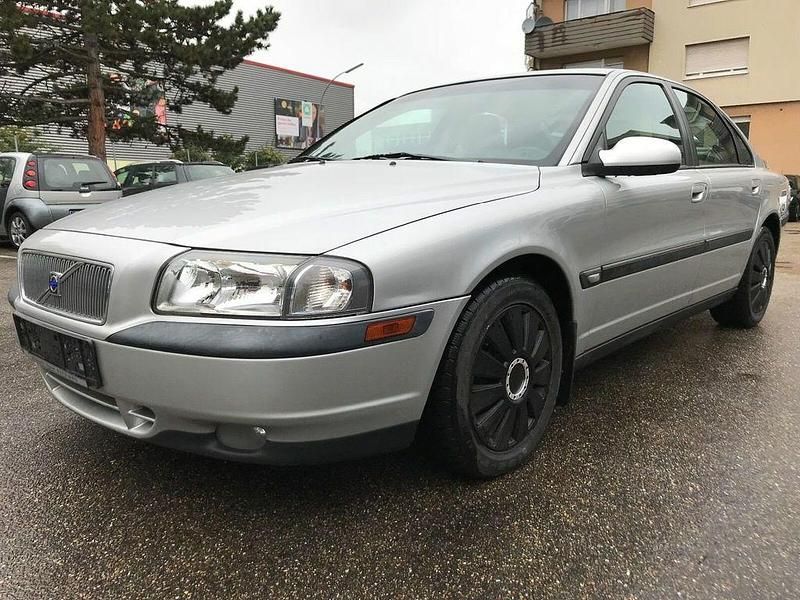Second-hand Volvo S80 196 CP (144 kW) 2002 Argintiu Berlinǎ