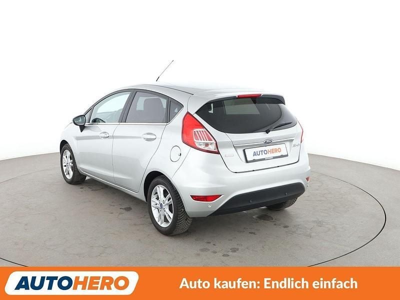 Gebraucht Ford Fiesta Titanium 101 PS (74 kW) 2017 Silber Limousine