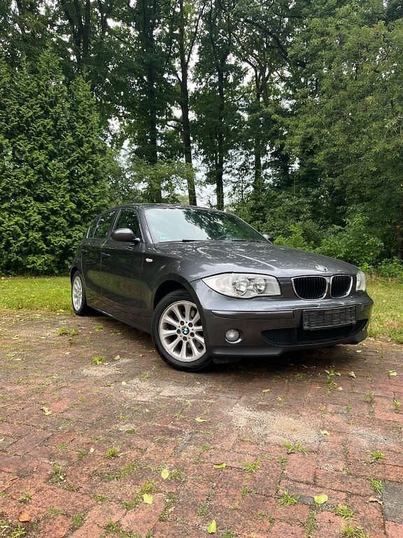 Grau Gebraucht 2005 BMW 116 Sport Line Kleinwagen | 1.650 € (Superpreis) - Bild 1/4
