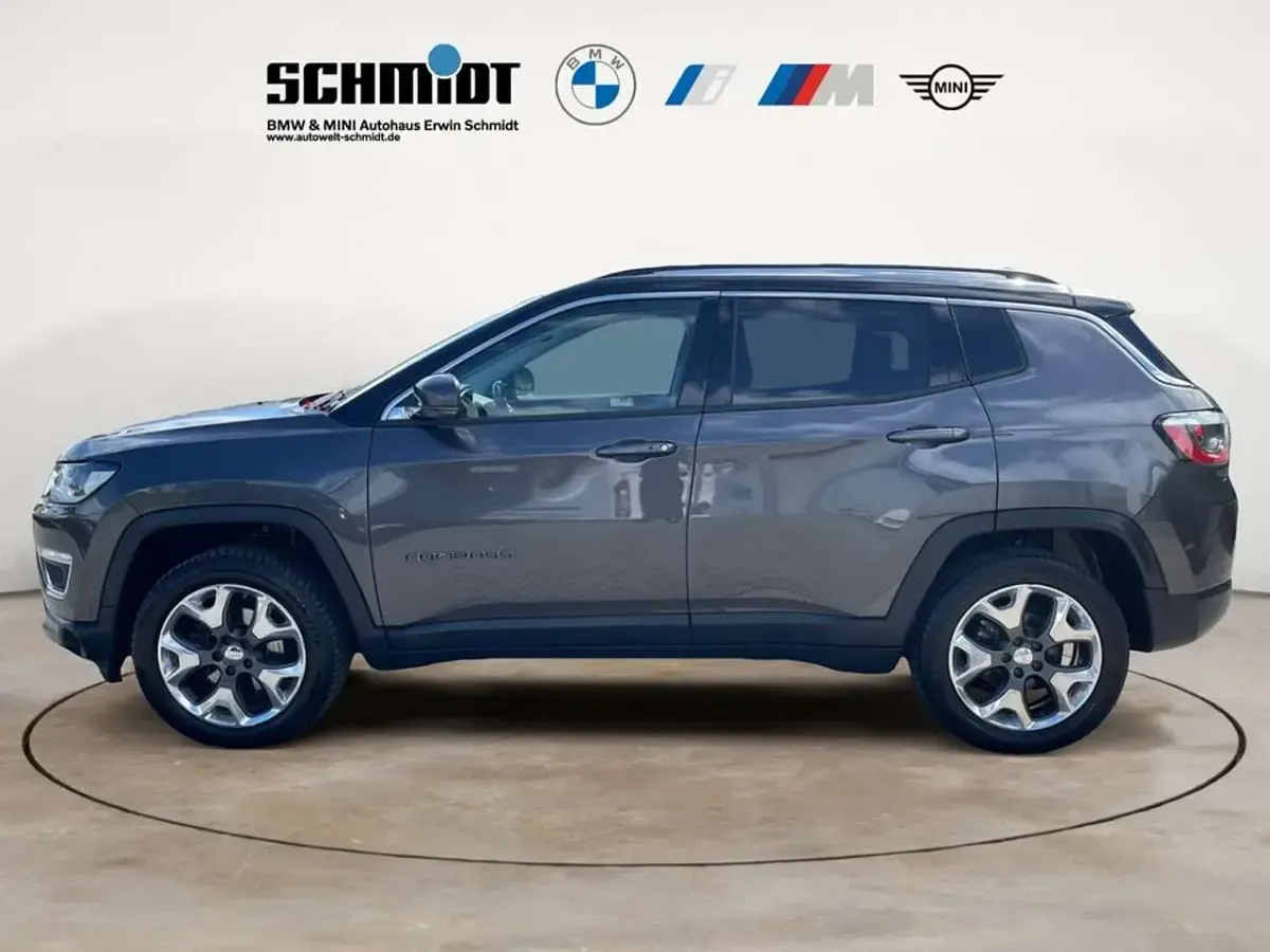 Käytetty Jeep Compass Limited 170 HP (125 kW) 2017 Granite crystal metallic  Katumaasturi