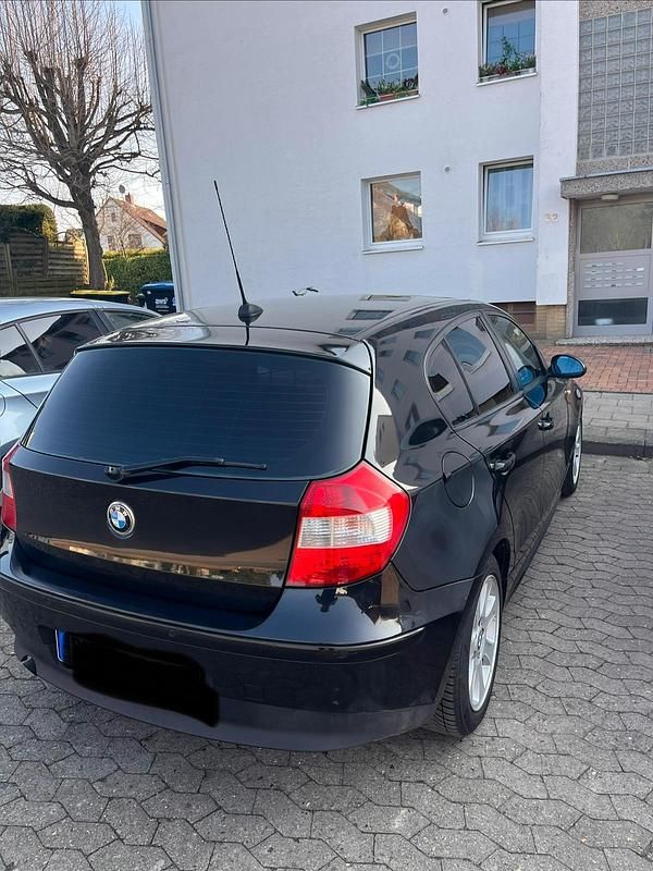 Gebraucht BMW 118 129 PS (94 kW) 2005 Schwarz Kleinwagen
