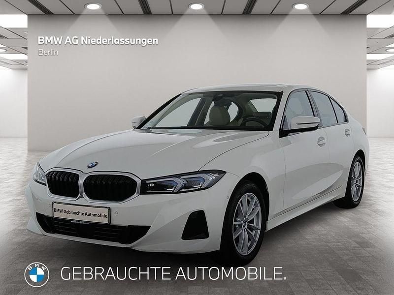 Weiß Gebraucht 2022 BMW 320 Sport Line Limousine | 33.400 € (Fairer Preis) - Bild 1/4