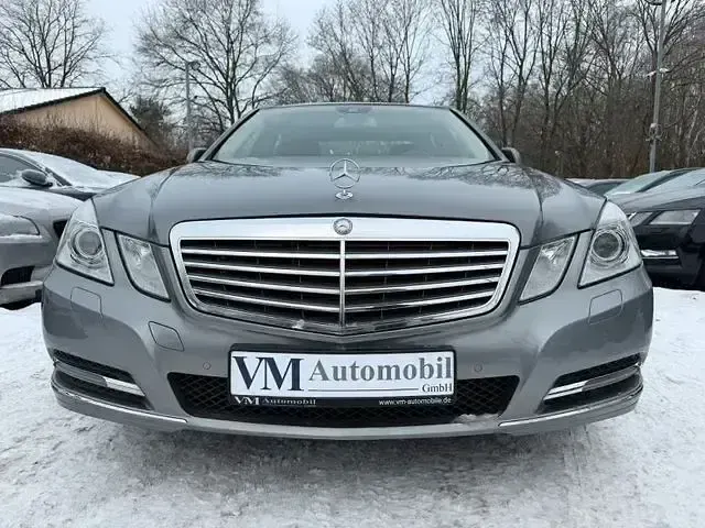 Second-hand Mercedes E300 252 CP (185 kW) 2012 Gri Berlinǎ