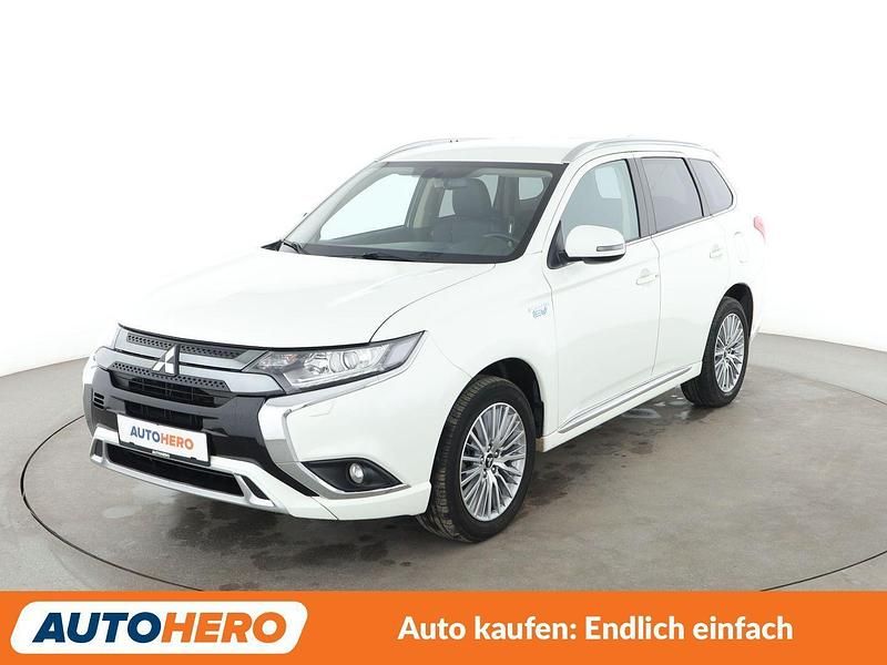 Weiß Gebraucht 2021 Mitsubishi Outlander P-HEV Spirit SUV | 22.330 € (Fairer Preis) - Bild 1/3