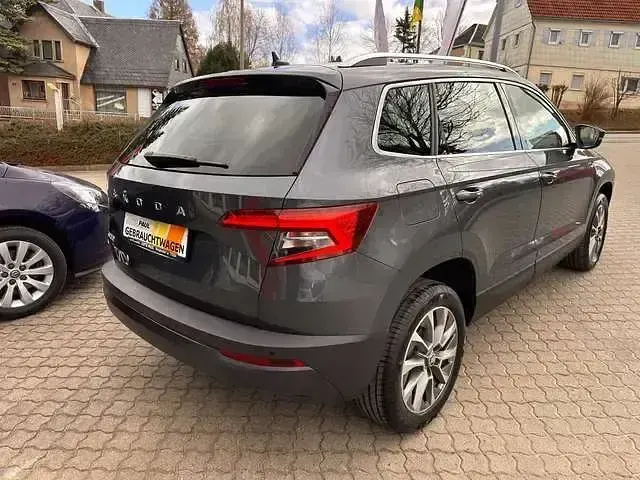 Gebraucht Skoda Karoq Clever 150 PS (110 kW) 2021 Quarzgrau metallic SUV