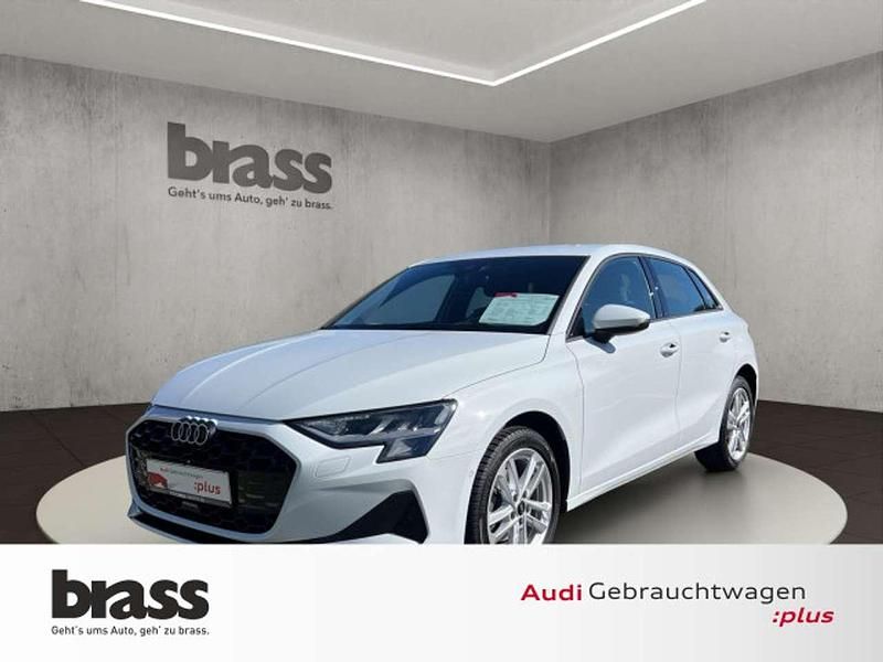 Gletscherweiß metallic Gebraucht 2024 Audi A3 Advanced Plus Limousine | 28.800 € - Bild 1/4