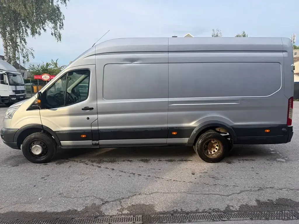 Gebraucht Ford Transit Trend 155 PS (114 kW) 2016 Silber Van / Kleinbus