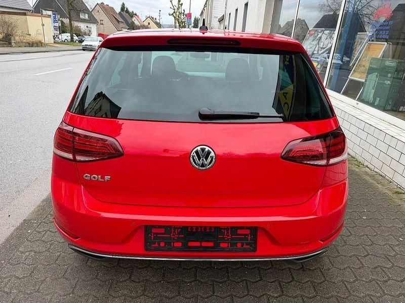 Gebraucht VW Golf VII Join 116 PS (85 kW) 2018 Rot Limousine
