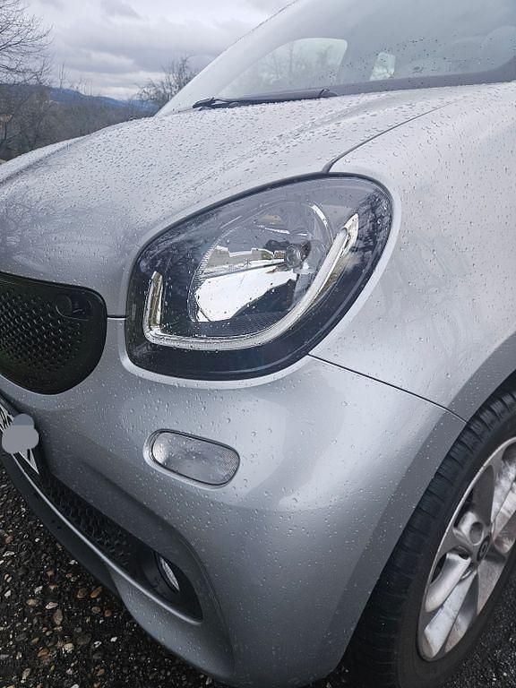 Gebraucht Smart ForFour Passion 71 PS (52 kW) 2016 Silber Kleinwagen