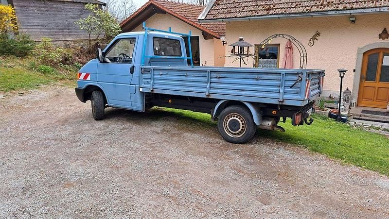 Second-hand VW T4 77 CP (56 kW) 1996 Albastru Van