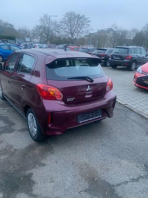 Gebraucht Mitsubishi Space Star 71 PS (52 kW) 2020 Rot Kleinwagen