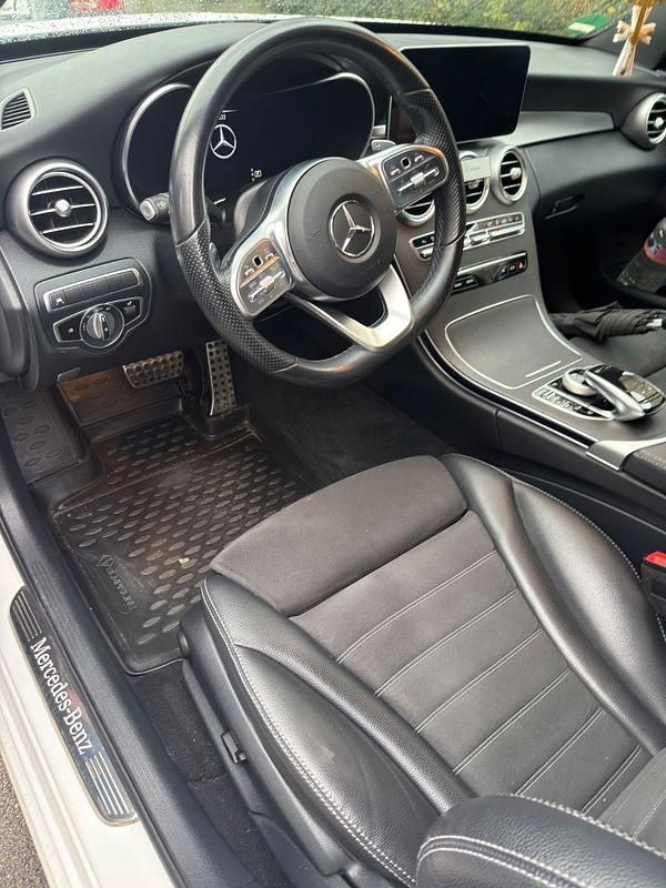 Gebraucht Mercedes C220 194 PS (142 kW) 2019 Weiß Kombi