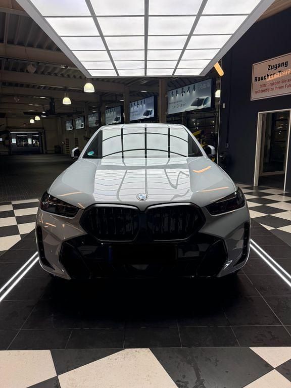 Gebraucht BMW X6 M Sport 298 PS (219 kW) 2023 Grau SUV