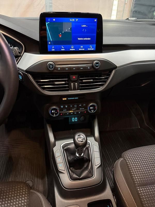 Gebraucht Ford Focus 120 PS (88 kW) 2021 Schwarz Kombi