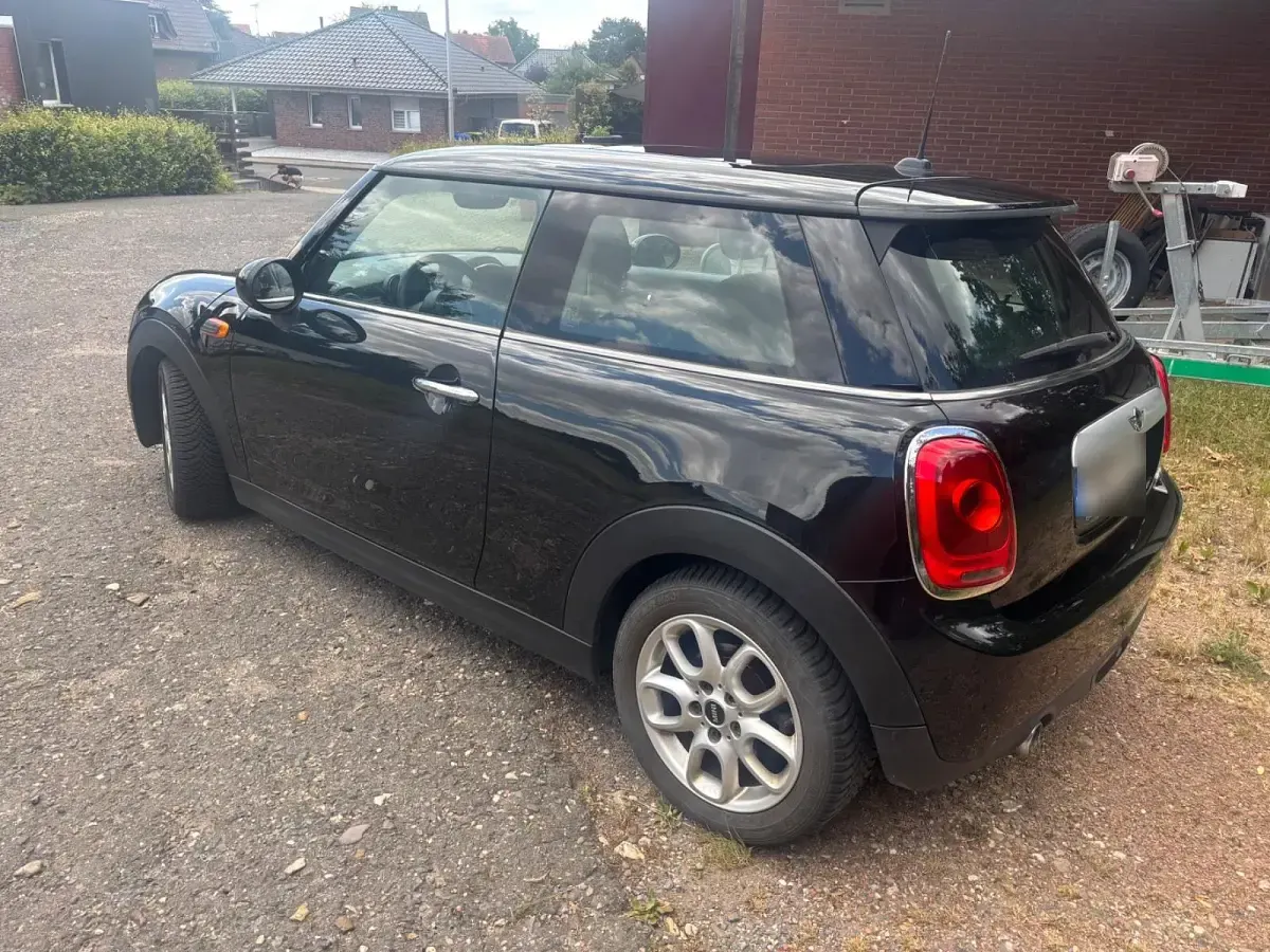 Gebraucht Mini Cooper D 116 PS (85 kW) 2015 Schwarz Kleinwagen