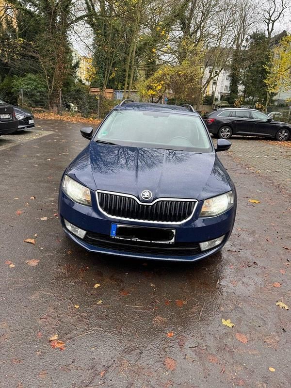 Gebraucht Skoda Octavia 150 PS (110 kW) 2016 Blau Kleinwagen