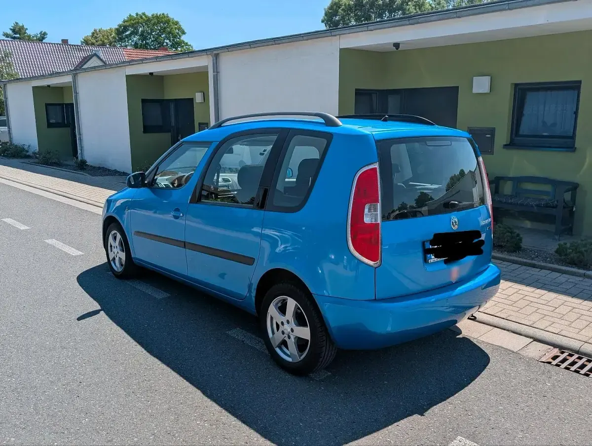 Gebraucht Skoda Roomster 104 PS (76 kW) 2006 Blau Van / Kleinbus