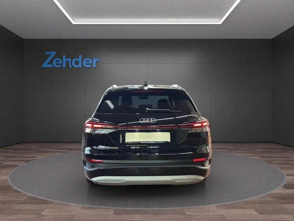 Gebraucht Audi Q4 e-tron Advanced 150 kW (204 PS) 2023 Schwarz SUV