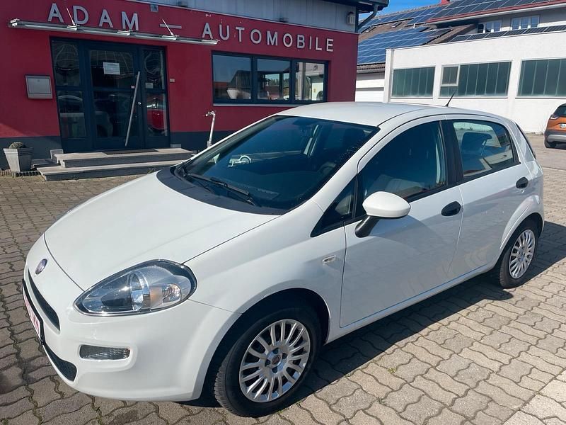 Weiß Gebraucht 2012 Fiat Punto Kleinwagen | 5.690 € (Fairer Preis) - Bild 1/4