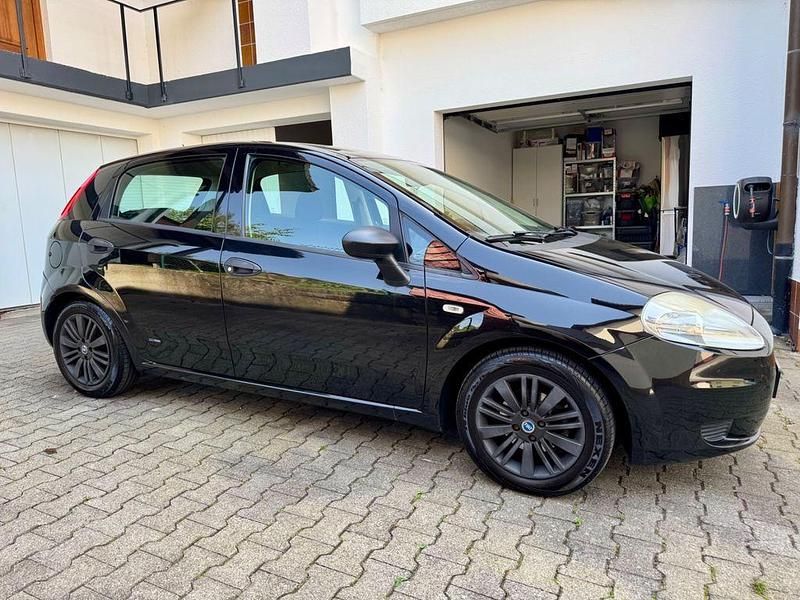 Schwarz Gebraucht 2007 Fiat Punto Evo Kleinwagen | 2.400 € (Fairer Preis) - Bild 1/4