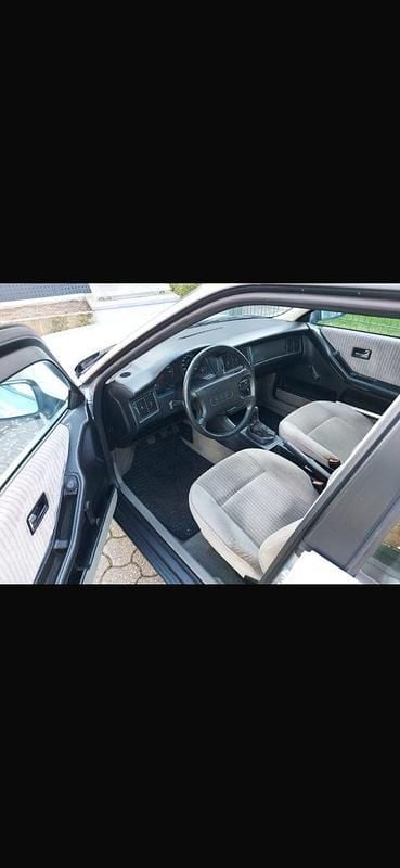 Second-hand Audi 80 90 CP (66 kW) 1989 Albastru Berlinǎ