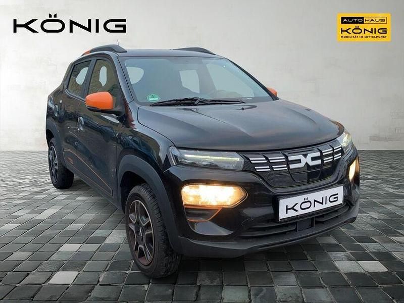 Gebraucht Dacia Spring Essentiel 33 kW (45 PS) 2023 Magmaschwarz Kleinwagen