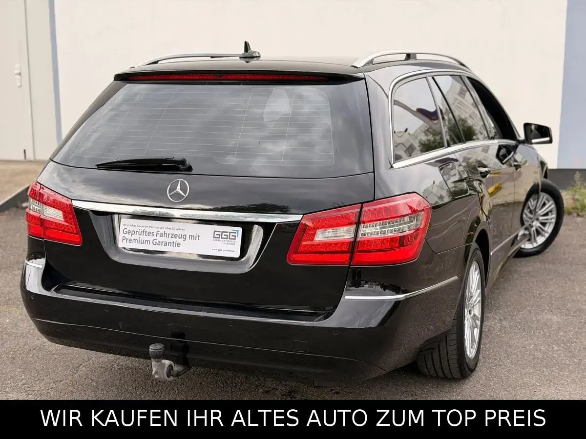 Gebraucht Mercedes E220 Elegance 170 PS (125 kW) 2011 Schwarz Kombi