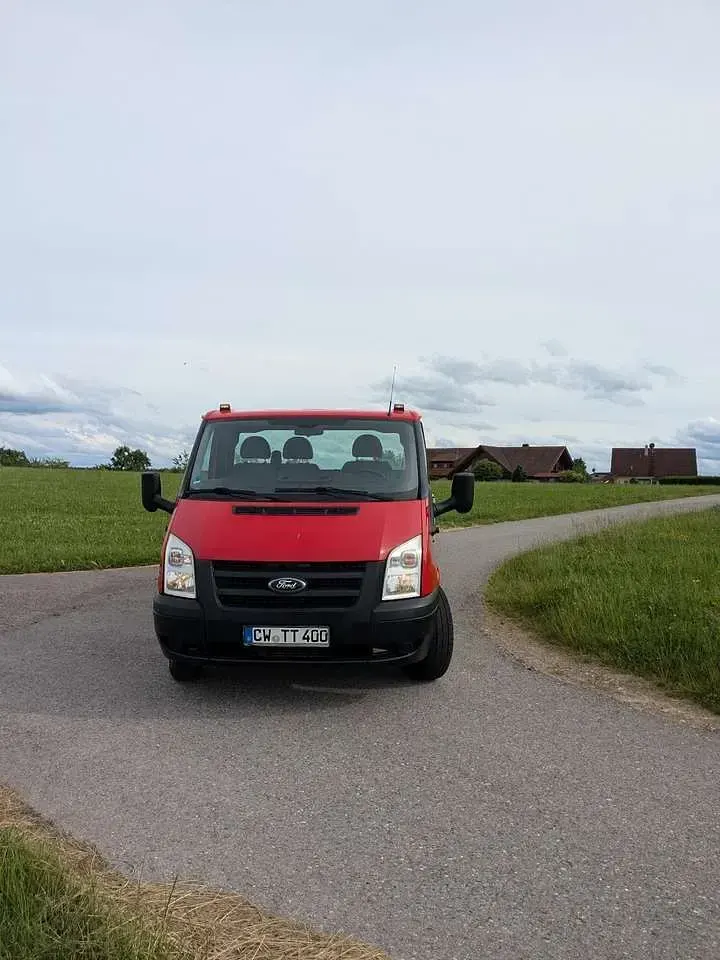 Gebraucht Ford Transit Trend 116 PS (85 kW) 2011 Rot Van