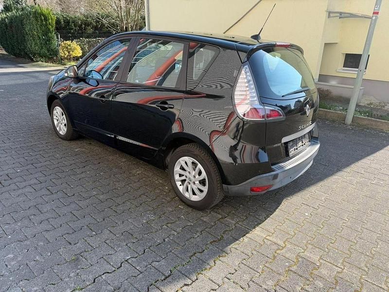 Gebraucht Renault Scénic III Initiale Paris 132 PS (97 kW) 2014 Schwarz Limousine