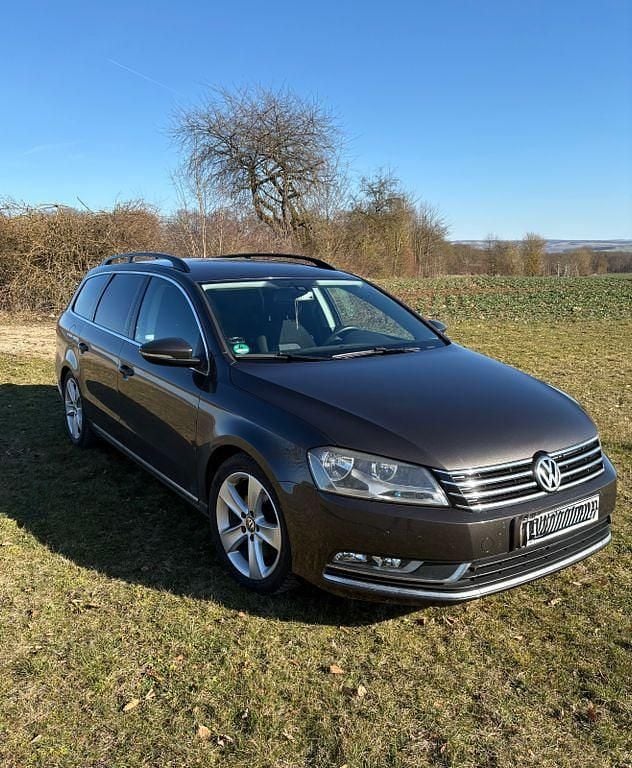 Gebraucht VW Passat Comfortline 211 PS (155 kW) 2013 Braun Kombi