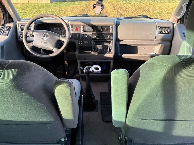 Gebraucht VW Multivan 102 PS (75 kW) 2002 Schwarz Van