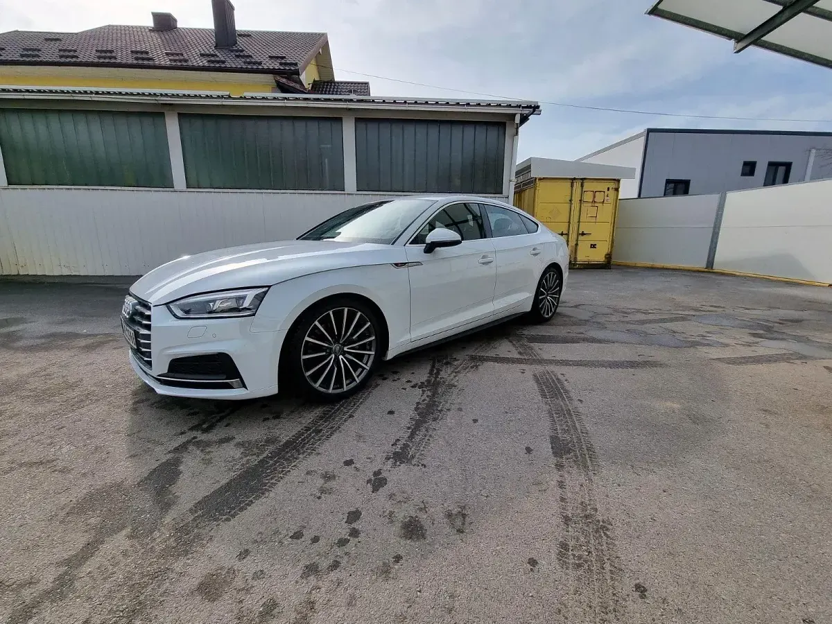 Gebraucht Audi A5 Sportback Sport 218 PS (160 kW) 2017 Weiß Kleinwagen