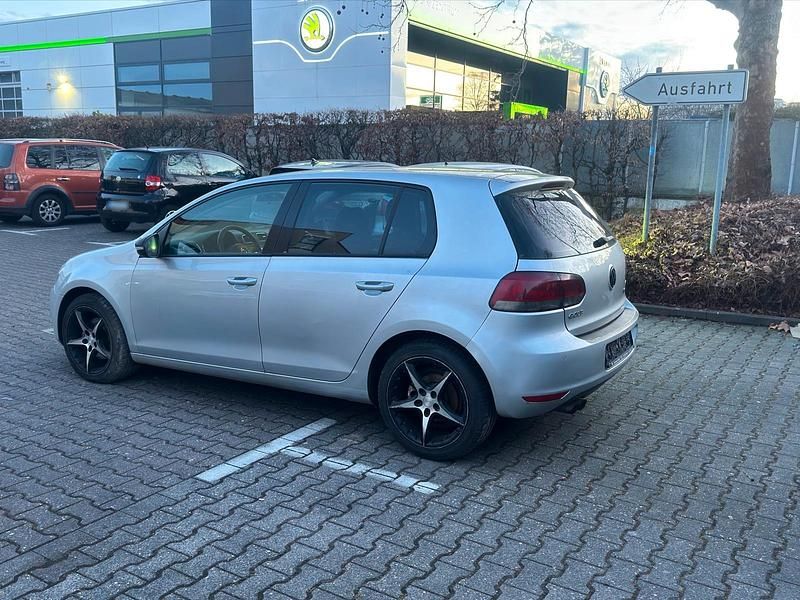 Gebraucht VW Golf VI Comfortline 122 PS (89 kW) 2009 Silber Kleinwagen