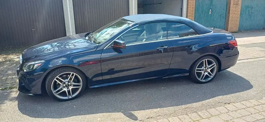 Gebraucht Mercedes E350 258 PS (189 kW) 2014 Blau Cabrio